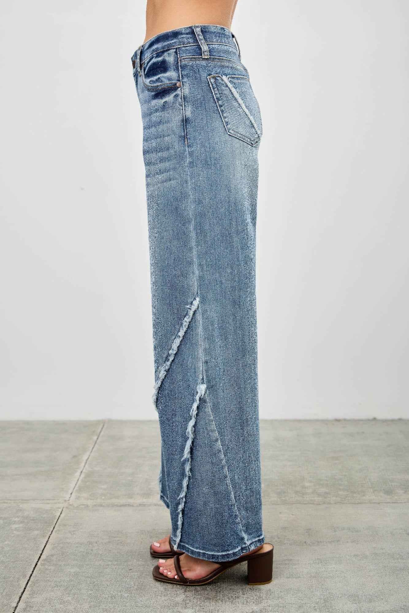 Mid Rise Wide Frayed Seam