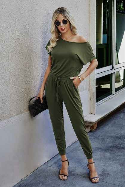 Solid Slant Shoulder Short Sleeve Jumpsuit
